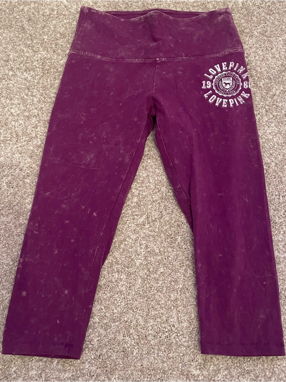 PINK Victoria's Secret Plum Capri Leggings with White Logo